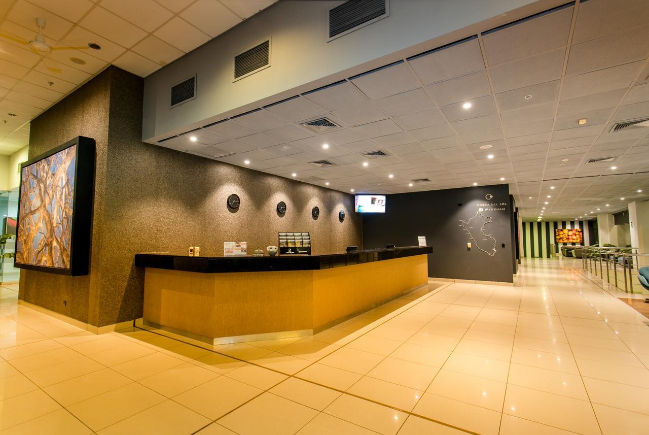 Wyndham Costa Del Sol Pucallpa Exterior foto The Qantas First Lounge at Perth International Airport